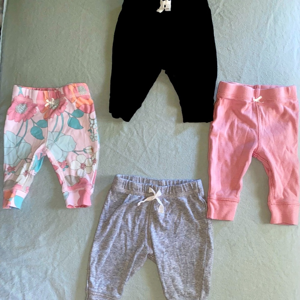 Joggers size 3-6 months 4 pairs